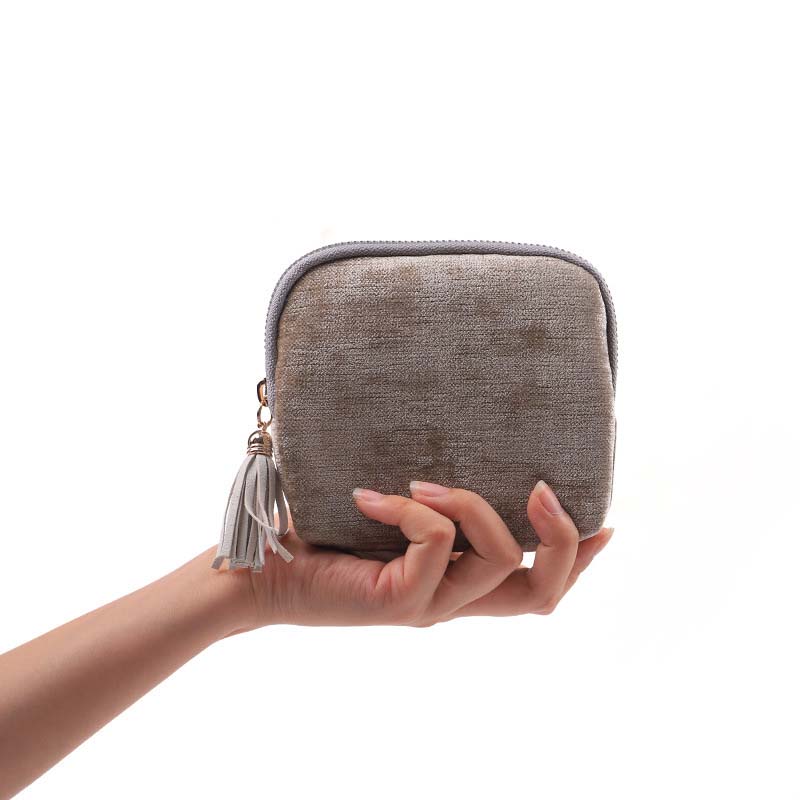 📢📢 50 % RABATT!! ⏰ Kleine Reisetasche für Schmuck mit Reißverschluss – kompakt, leicht zu transportieren und perfekt für Ringe, Ohrringe und Halsketten